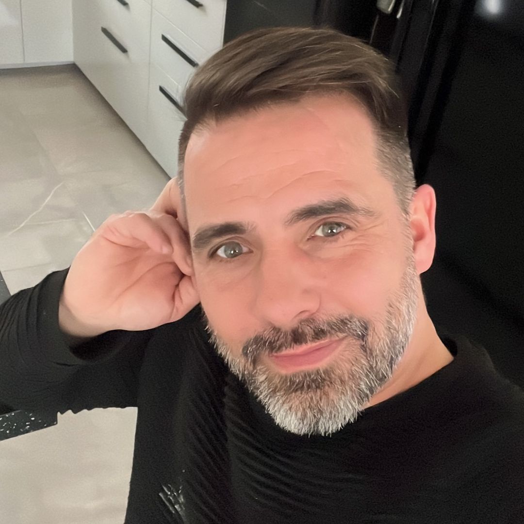Profilo di Léopold, 42 anni, Annuncio Sesso a Candida