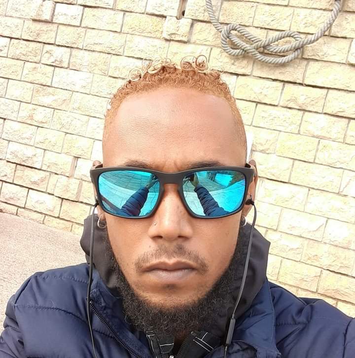 Profilo di Helori, 32 anni, Annuncio Sesso a Alì Terme