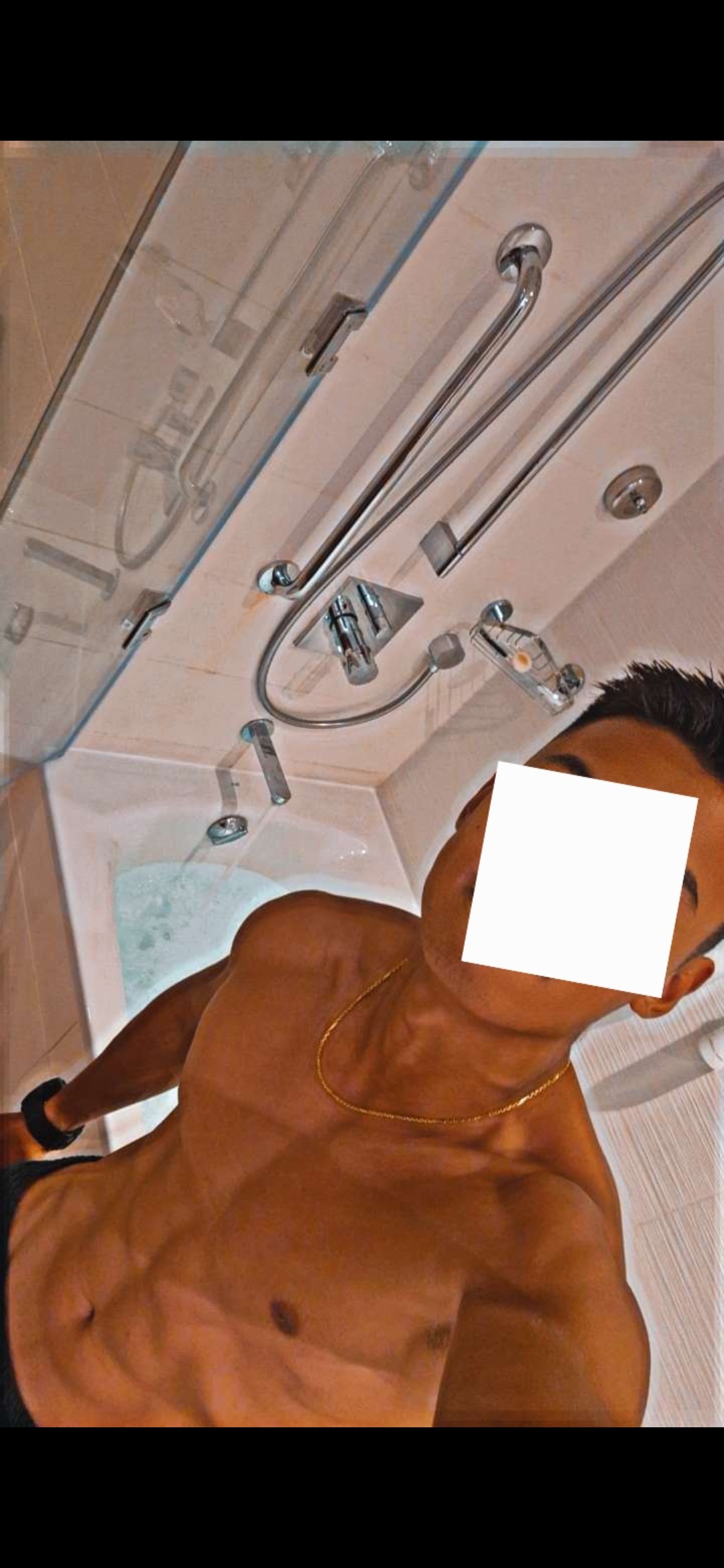 Profilo di Ozvan, 22 anni, Annuncio Sesso a Brindisi Montagna