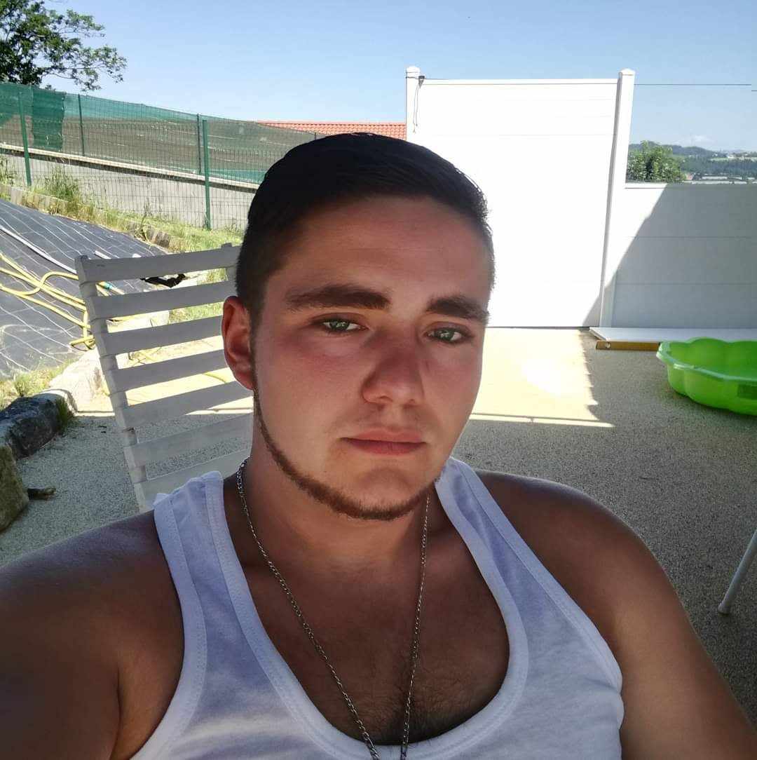Profilo di Tadéo, 27 anni, Annuncio Sesso a Botrugno