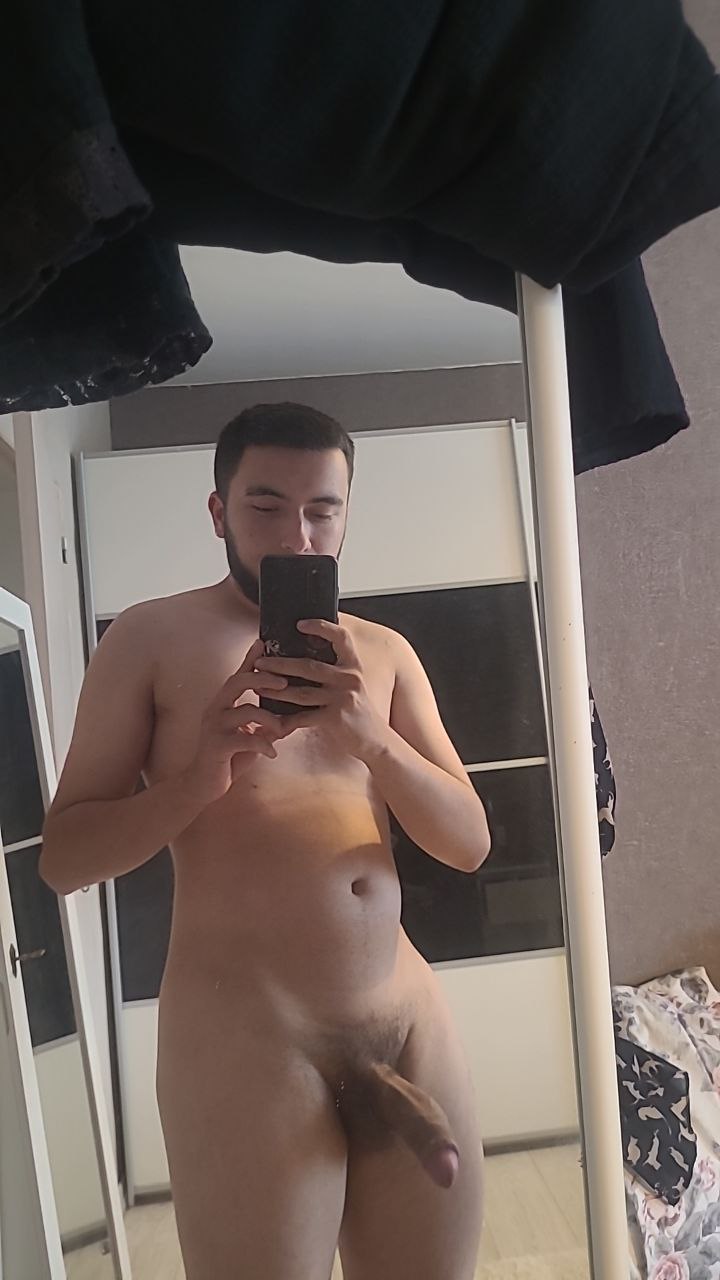Profilo di Leny, 22 anni, Annuncio Sesso a Laganadi
