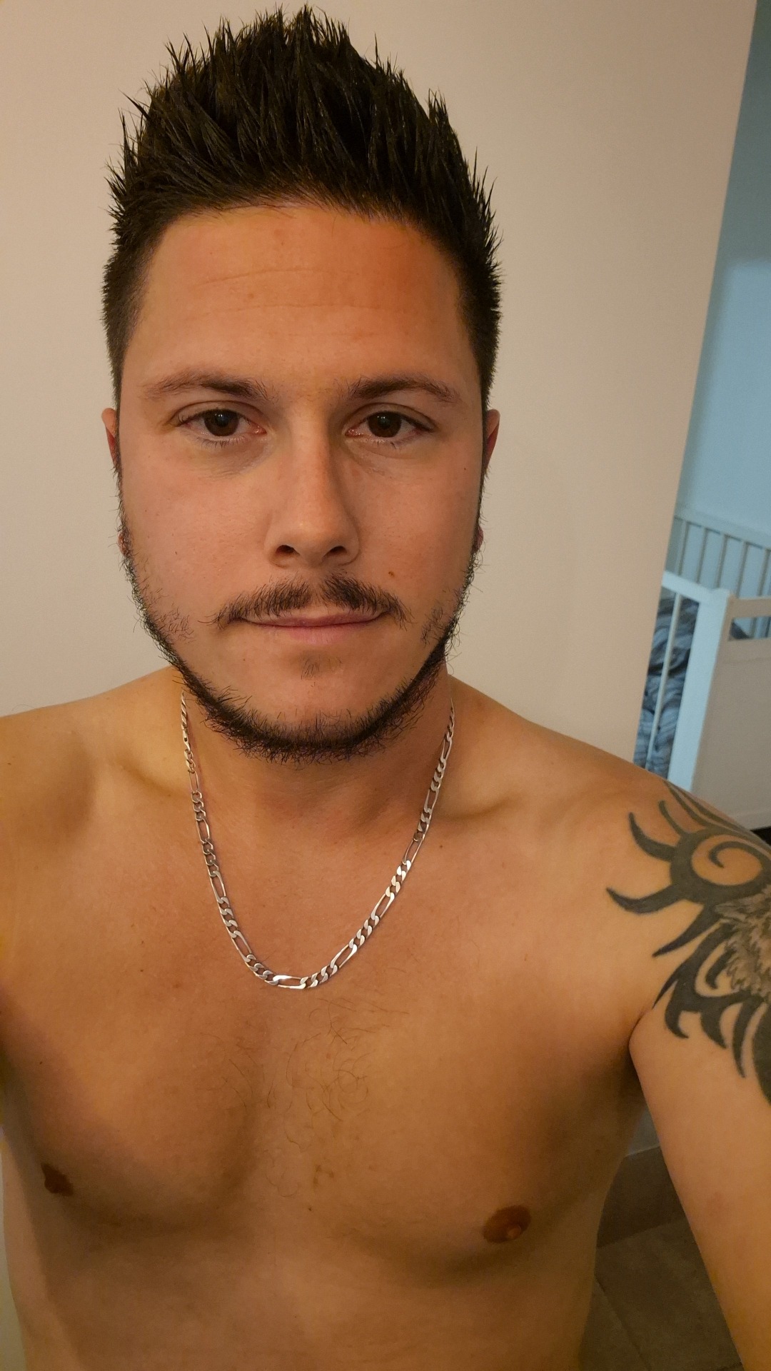 Profilo di Loris, 33 anni, Annuncio Sesso a Aragona