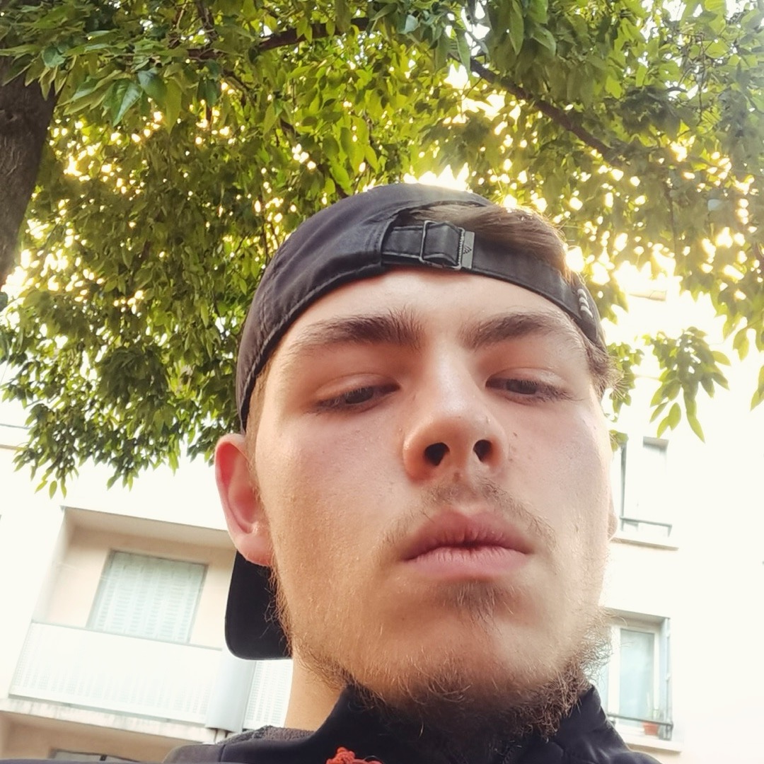 Profilo di Levent, 20 anni, Annuncio Sesso a Sciara