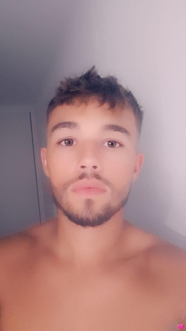 Profilo di Tonio, 18 anni, Annuncio Sesso a Centro Valle Intelvi